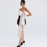 Trägerloses, Figurbetontes Party-Minikleid mit Schleife in Kontrastfarbe - Schwarz